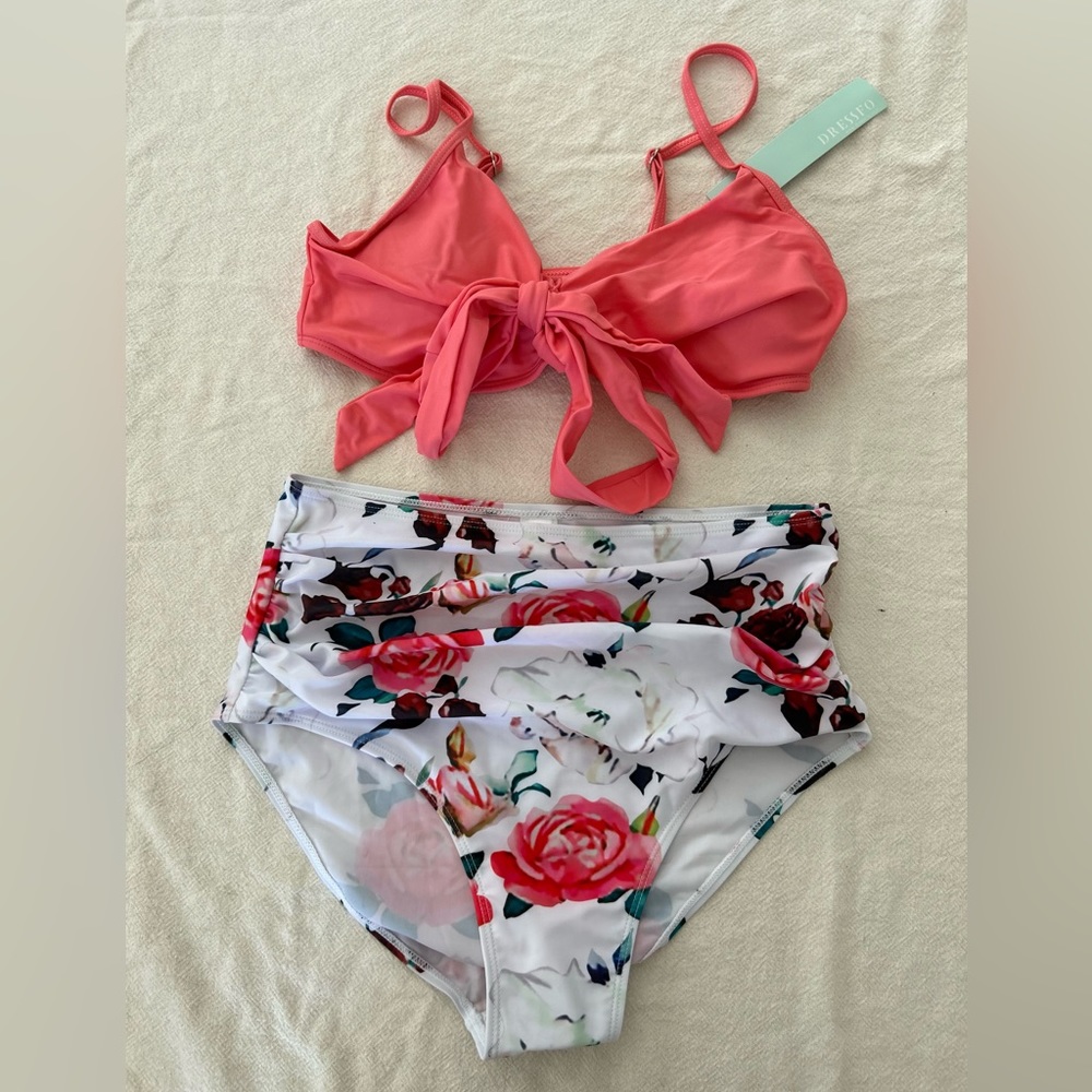 🌶️ *NWT* Coral bow tie bikini top and floral bottoms. Size 8 (large)